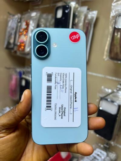 iPhones at Somu Somu Device