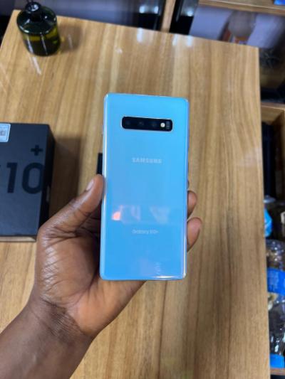 Samsung Galaxy phone at Somu Somu Device